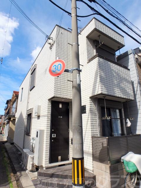 17/25 エントランス