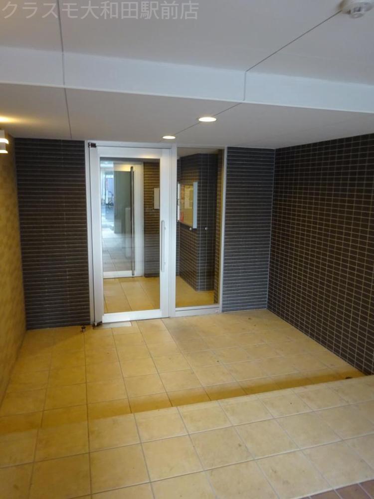 21/26 エントランス