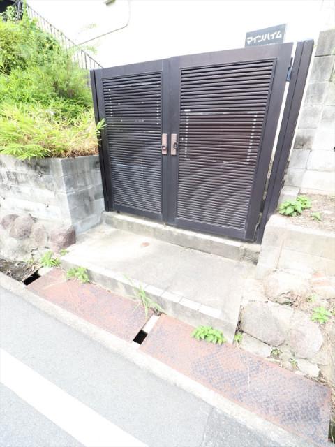 22/30 エントランス