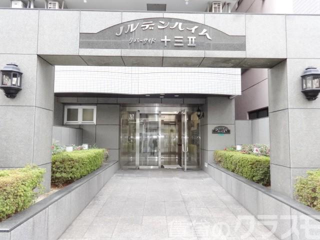 21/25 エントランス