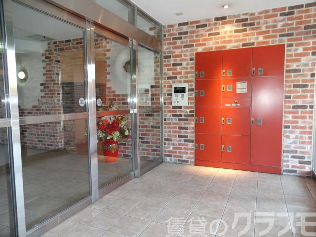 25/30 エントランス