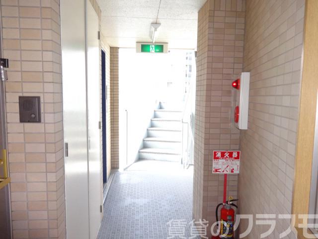 18/22 エントランス