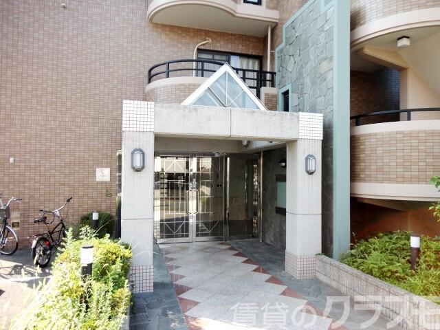 21/25 エントランス