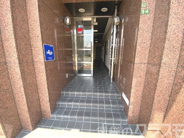 3/7 エントランス