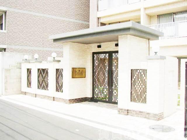 21/28 エントランス