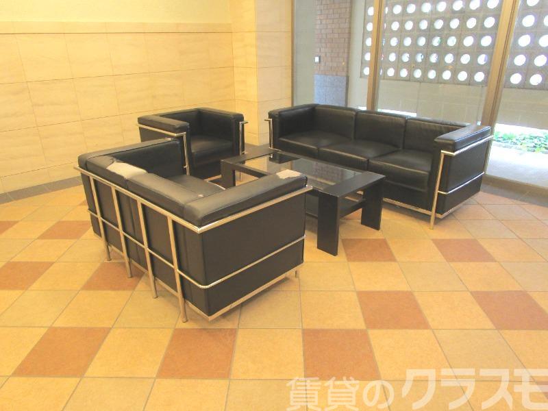 21/25 エントランス