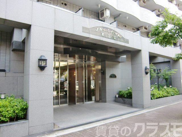 17/23 エントランス