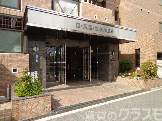 22/27 エントランス