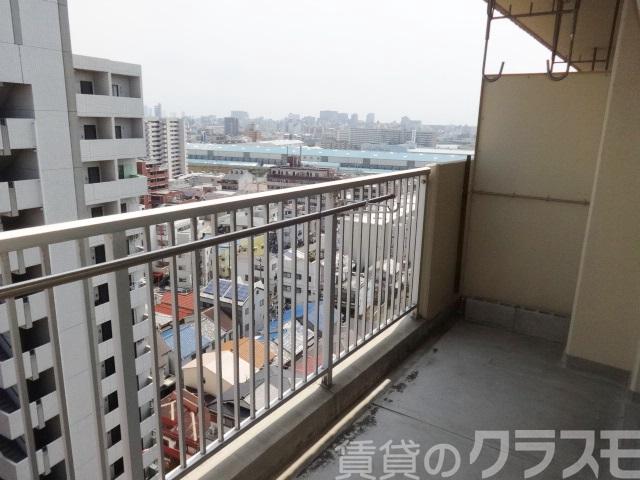 16/27 バルコニー