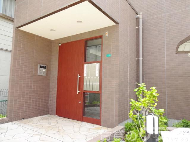 19/22 エントランス