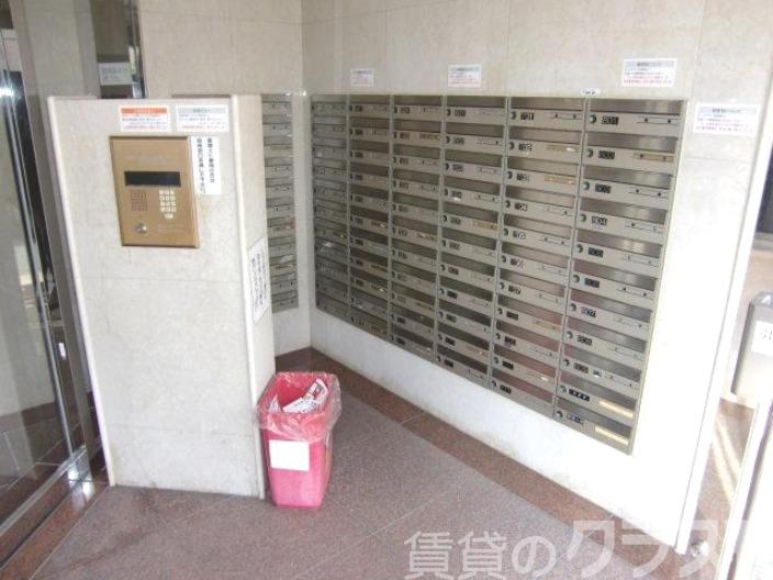 16/20 エントランス