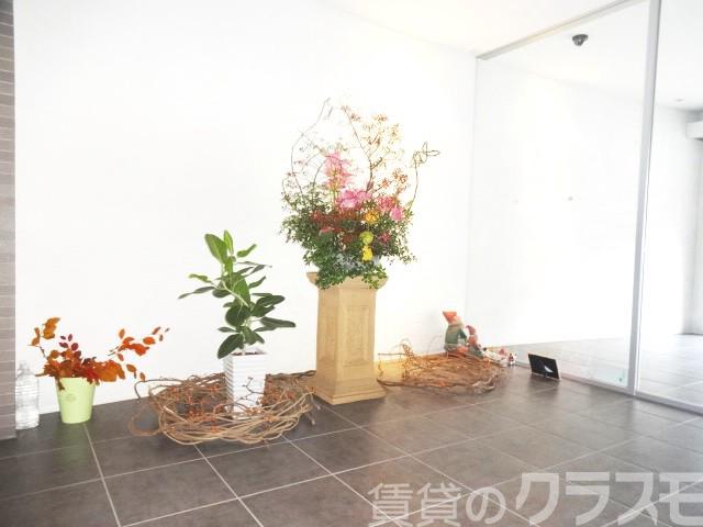 19/23 エントランス