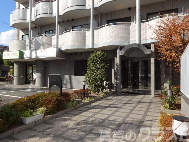 18/22 エントランス