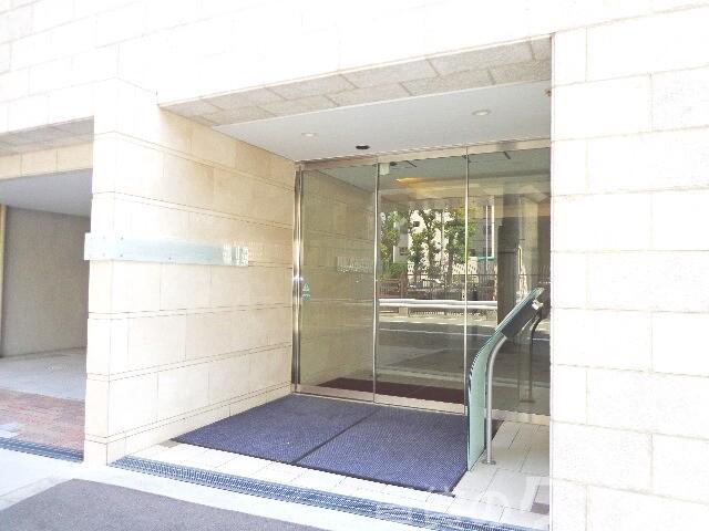 30/30 エントランス