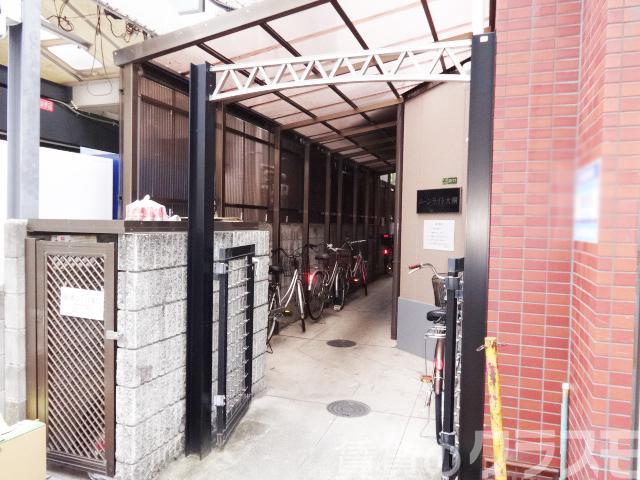 15/20 エントランス