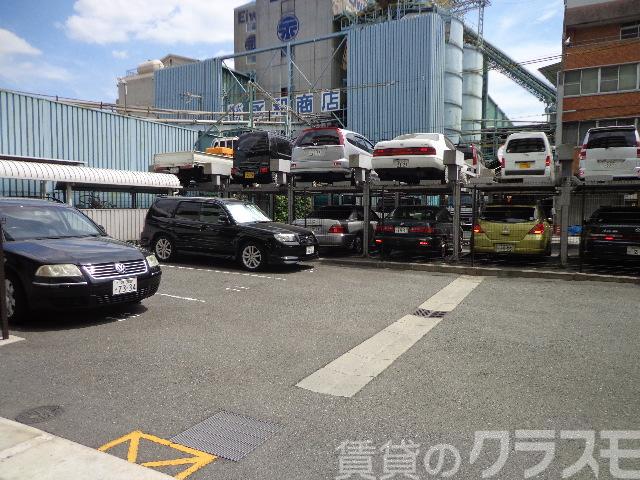 18/23 駐車場