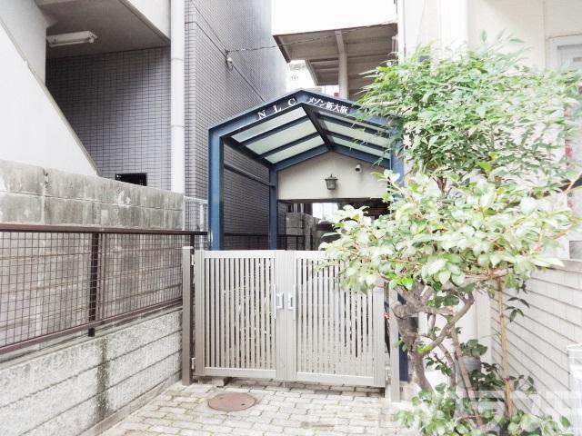 18/23 エントランス