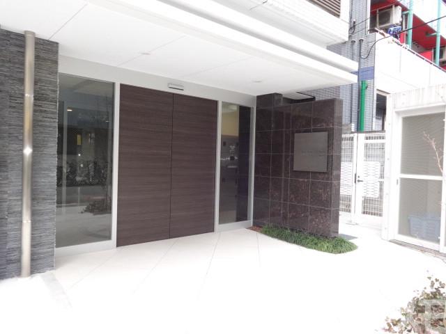 24/30 エントランス