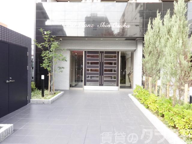 23/30 エントランス