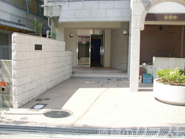 21/28 エントランス