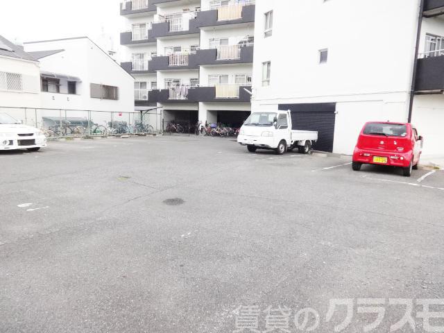 21/26 駐車場