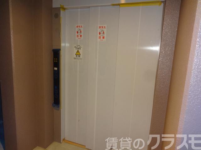 17/22 エントランス