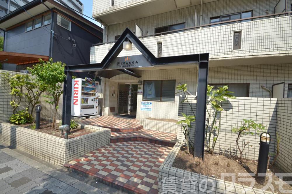 17/23 エントランス