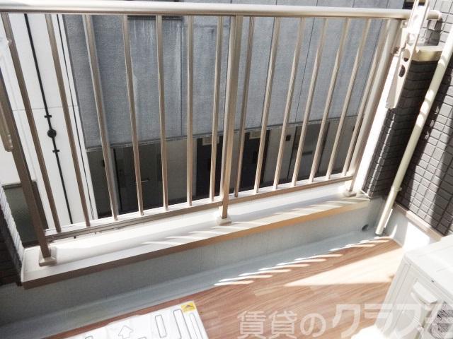 13/23 バルコニー