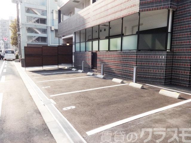 20/26 駐車場