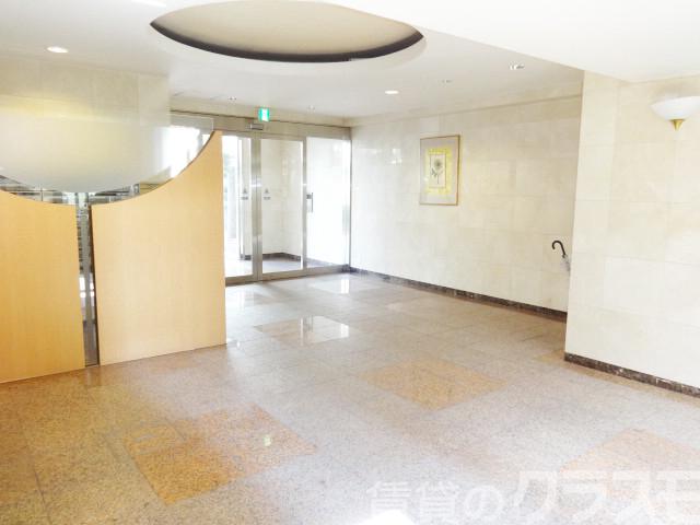 19/25 エントランス