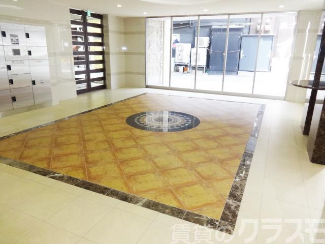 20/26 エントランス