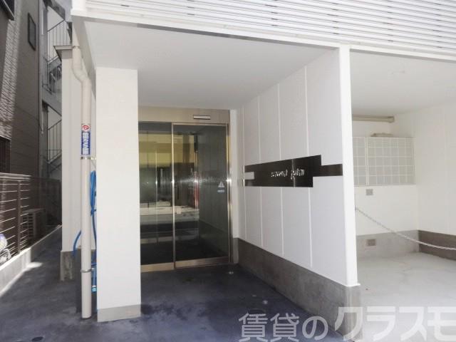 21/27 エントランス