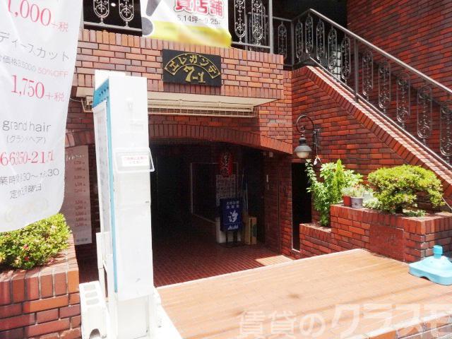 19/22 エントランス