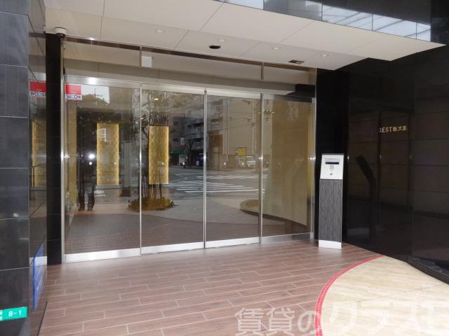 23/28 エントランス