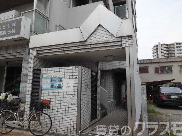 16/19 エントランス