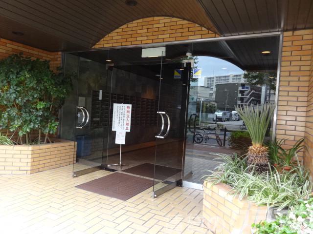 15/19 エントランス