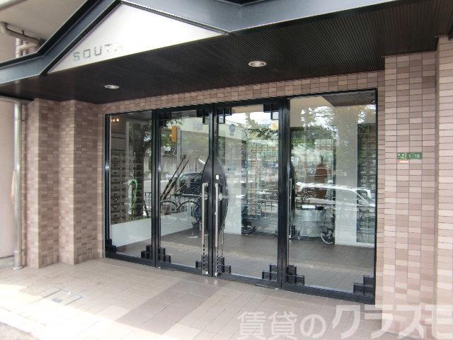 17/21 エントランス