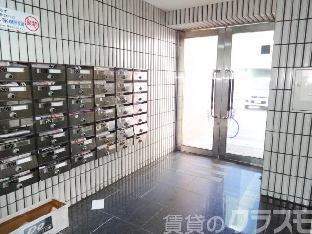 16/21 エントランス