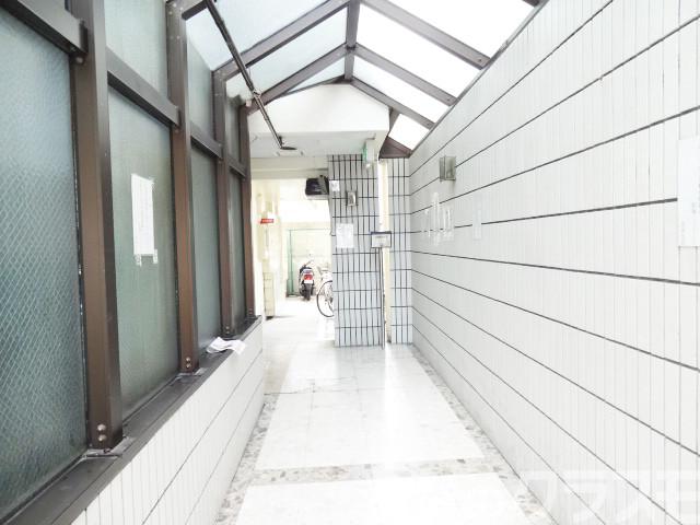 21/25 エントランス