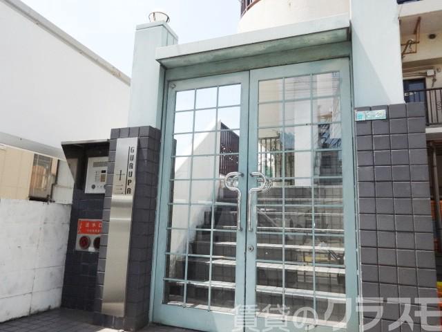 18/24 エントランス