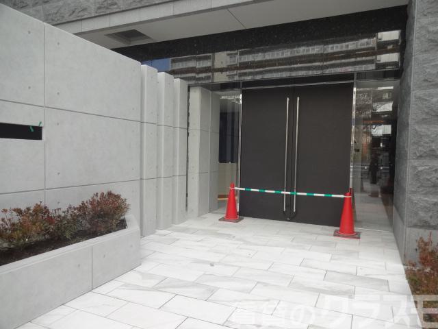 20/26 エントランス
