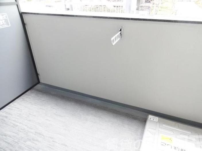 18/27 バルコニー