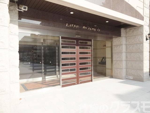 25/30 エントランス