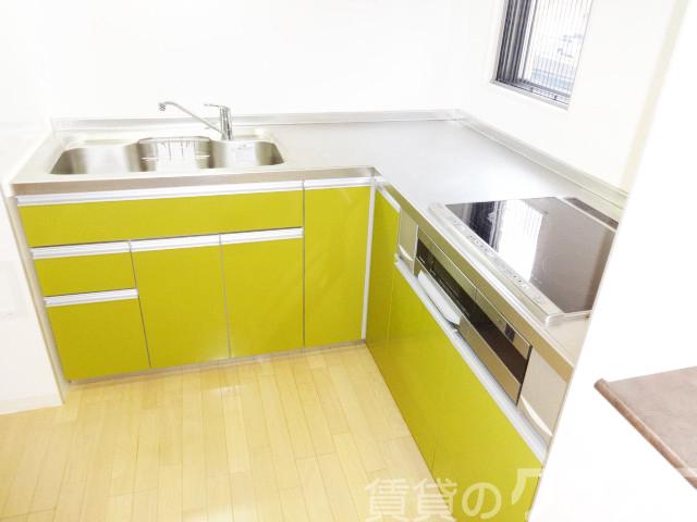 13/28 キッチン