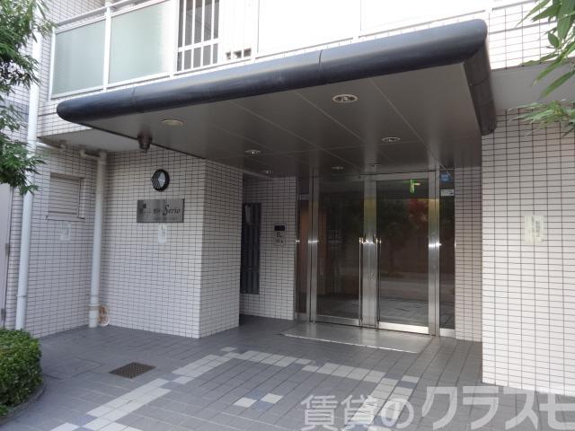 18/21 エントランス