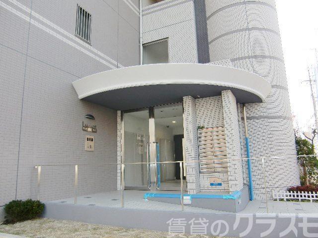 21/28 エントランス