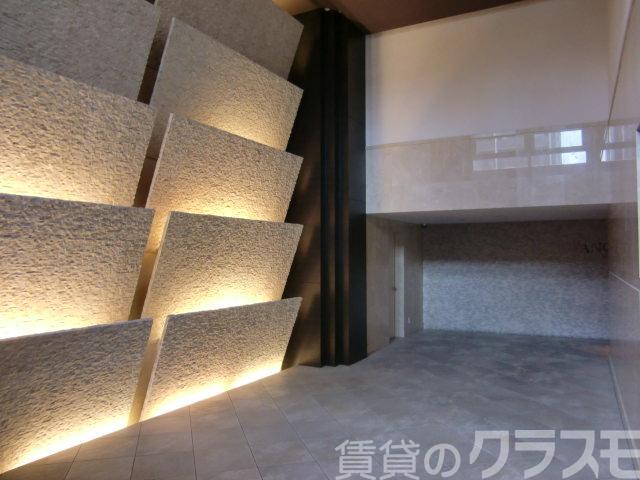 15/23 エントランス