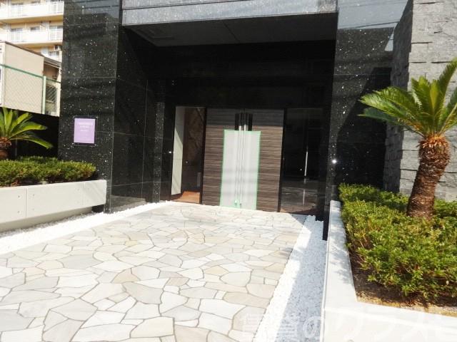 21/27 エントランス