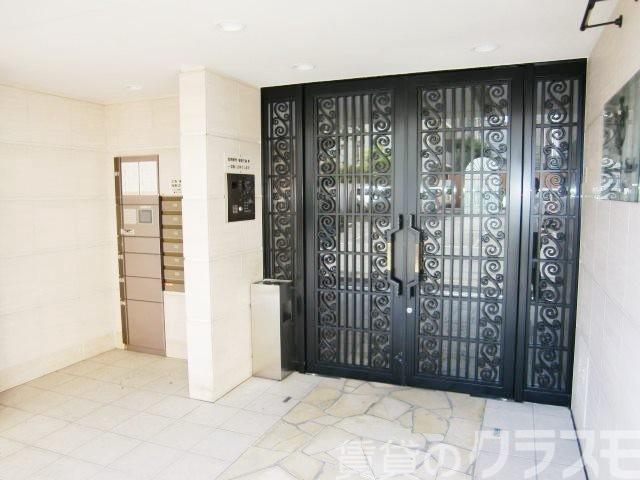 19/25 エントランス