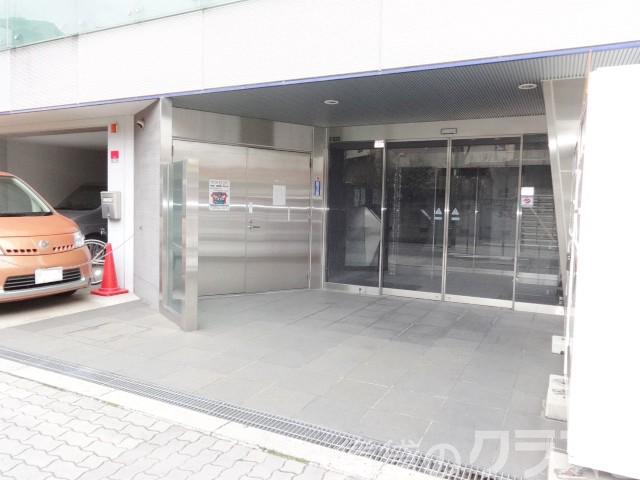 21/25 エントランス